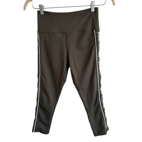 Zyia Active Olive Logo Stripe Light N Tight Hi-Rise Capri 20" Leggings, Size 4 - Picture 4 of 8